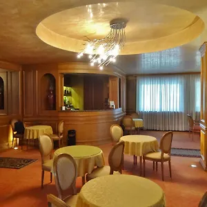 Pagoda Hotel